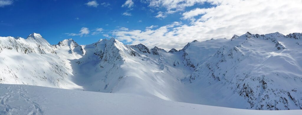 snow-3162942_1280 Photo de la station pour location de ski aux deux alpes